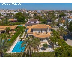 Villa de Lujo en Venta en Cabo Roig, Alicante