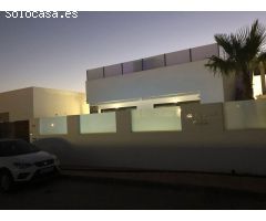 Chalet en Venta en Santiago de la Ribera, Murcia