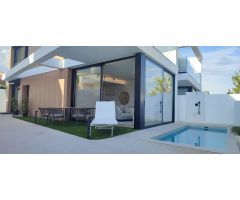 Villa de Lujo en Venta en Torre de la Horadada, Alicante