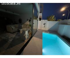 Villa de Lujo en Venta en Torre de la Horadada, Alicante