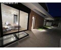 Villa de Lujo en Venta en Torre de la Horadada, Alicante