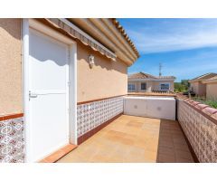 Chalet en Venta en Punta Prima, Alicante