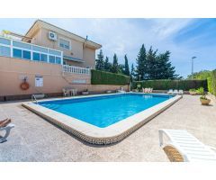 Chalet en Venta en Punta Prima, Alicante