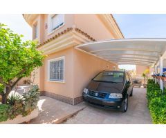 Chalet en Venta en Punta Prima, Alicante