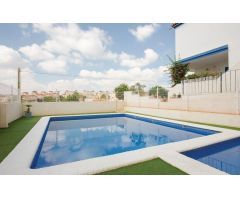 Casa de Pueblo en Venta en Villamartín, Alicante