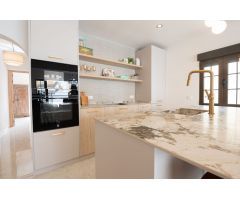 Villa de Lujo en Venta en Playa Flamenca, Alicante