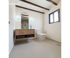 Villa de Lujo en Venta en Playa Flamenca, Alicante