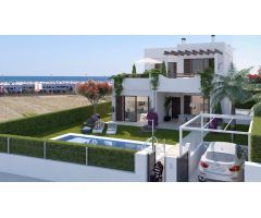 VILLA INCREÍBLE A ESCASOS METROS DE LA PLAYA