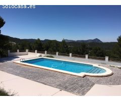 Villa en Venta en Castalla, Alicante
