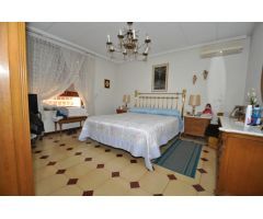 Casa en Venta en Petrer, Alicante