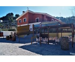 Villa en Venta en Petrer, Alicante