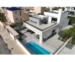 Villa en Venta en Orihuela Costa, Alicante
