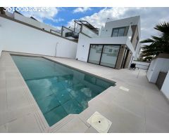 Villa en Venta en Benijófar, Alicante