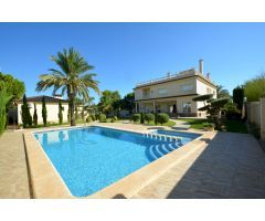 Villa en Venta en Cabo Roig, Alicante