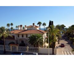 Villa en Venta en Cabo Roig, Alicante