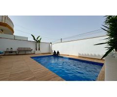 Villa en Venta en San Miguel de Salinas, Alicante