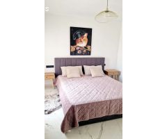 Fantástica villa completamente reformada con piscina privada y apartamento independiente.