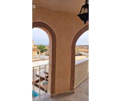 Fantástica villa completamente reformada con piscina privada y apartamento independiente.