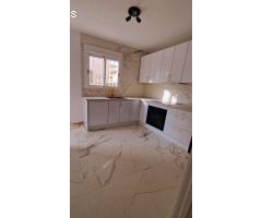 Fantástica villa completamente reformada con piscina privada y apartamento independiente.