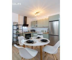 ¡Gran inversión! Casa reformada a solo 600 m de la playa en Torrevieja.