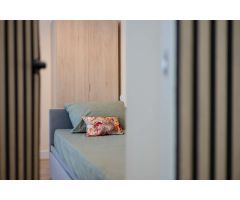 ¡Gran inversión! Casa reformada a solo 600 m de la playa en Torrevieja.