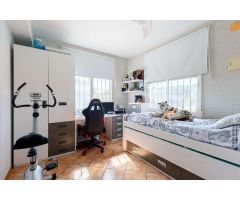 ¡Gran oferta! Amplia villa con piscina privada en Los Dolses/La Zenia.