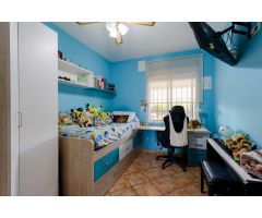 ¡Gran oferta! Amplia villa con piscina privada en Los Dolses/La Zenia.