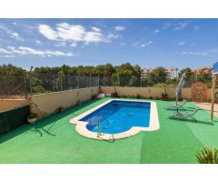 ¡Gran oferta! Amplia villa con piscina privada en Los Dolses/La Zenia.