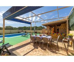 ¡Gran oferta! Amplia villa con piscina privada en Los Dolses/La Zenia.