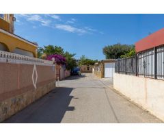 ¡Gran oferta! Amplia villa con piscina privada en Los Dolses/La Zenia.