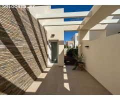 Villa de Lujo en Venta en Algorfa, Alicante