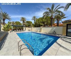 Chalet en Alquiler en Cabo Roig, Alicante