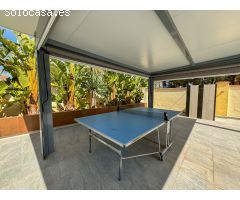 Chalet en Alquiler en Cabo Roig, Alicante