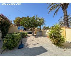 Chalet en Alquiler en Cabo Roig, Alicante