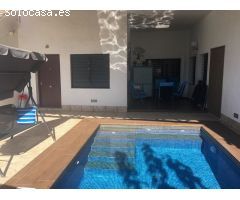 Villa de Lujo en Alquiler en Torre de la Horadada, Alicante