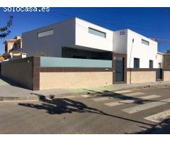 Villa de Lujo en Alquiler en Torre de la Horadada, Alicante