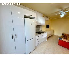 Chalet en Alquiler en Urbanización El Raso, Alicante