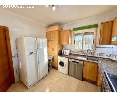 Chalet en Alquiler en Urbanización El Raso, Alicante