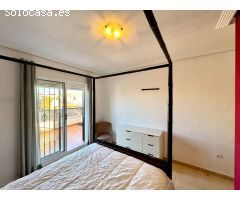 Chalet en Alquiler en Urbanización El Raso, Alicante