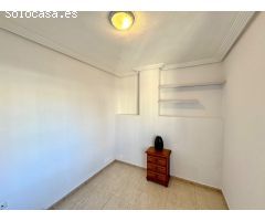 Chalet en Alquiler en Urbanización El Raso, Alicante