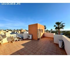 Chalet en Alquiler en Urbanización El Raso, Alicante
