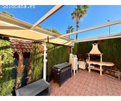 Chalet en Alquiler en Urbanización El Raso, Alicante