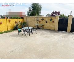 PARCELA DE 700 m2 , con 2 casas equipadas de cocina , habitaciones , baños ...!