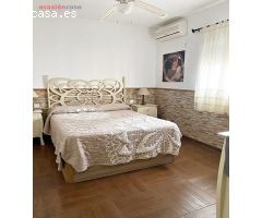 PARCELA DE 700 m2 , con 2 casas equipadas de cocina , habitaciones , baños ...!