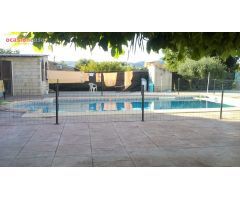 PARCELA EN MAJANETE CON  2 CASAS, PISCINA....NO TE LO PIERDAS!!!!!!!!