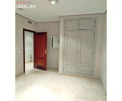 ESTUPENDA CASA DE DOS PLANTAS CON PISCINA Y BUHARDILLA - 215.000€ -