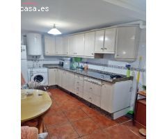 CASA DE DOS PLANTAS EN LA JUDERIA - 350.000€ - NEGOCIABLES