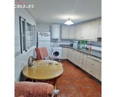 CASA DE DOS PLANTAS EN LA JUDERIA - 350.000€ - NEGOCIABLES