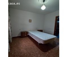 AMPLIO PISO JUNTO A LA ESTACION