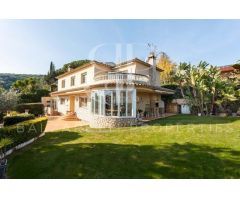 Preciosa casa en venta en Cabrils